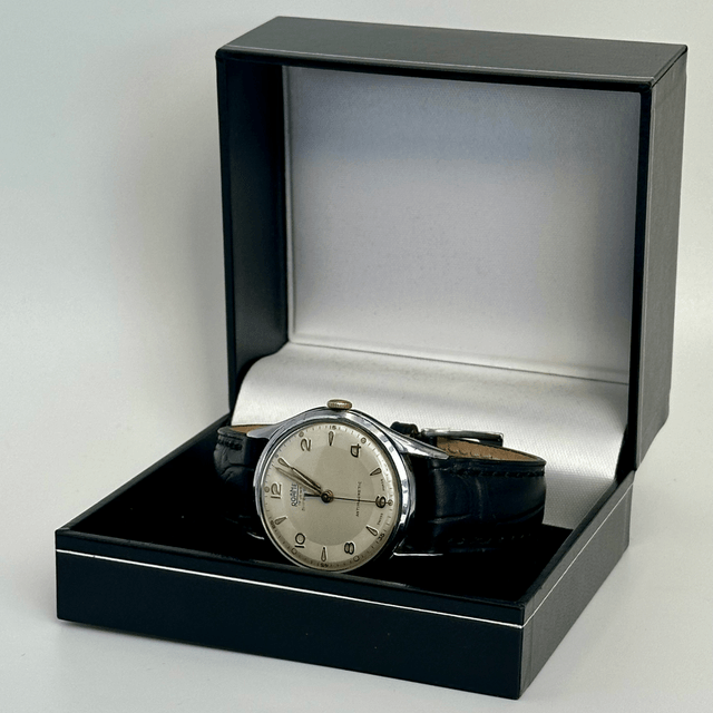 Vintage 1950’s Roamer Manual Wind