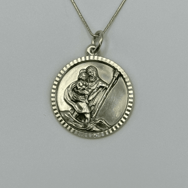 St Christopher Pendant 13.2g on 22 inch chain